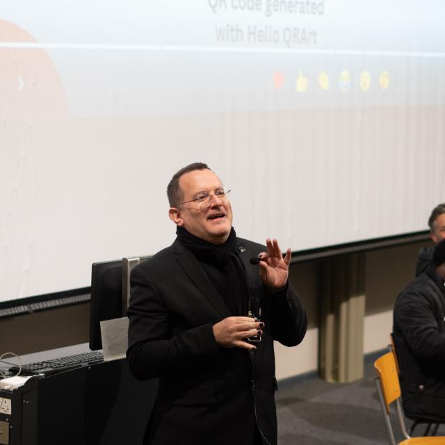 Presenter
